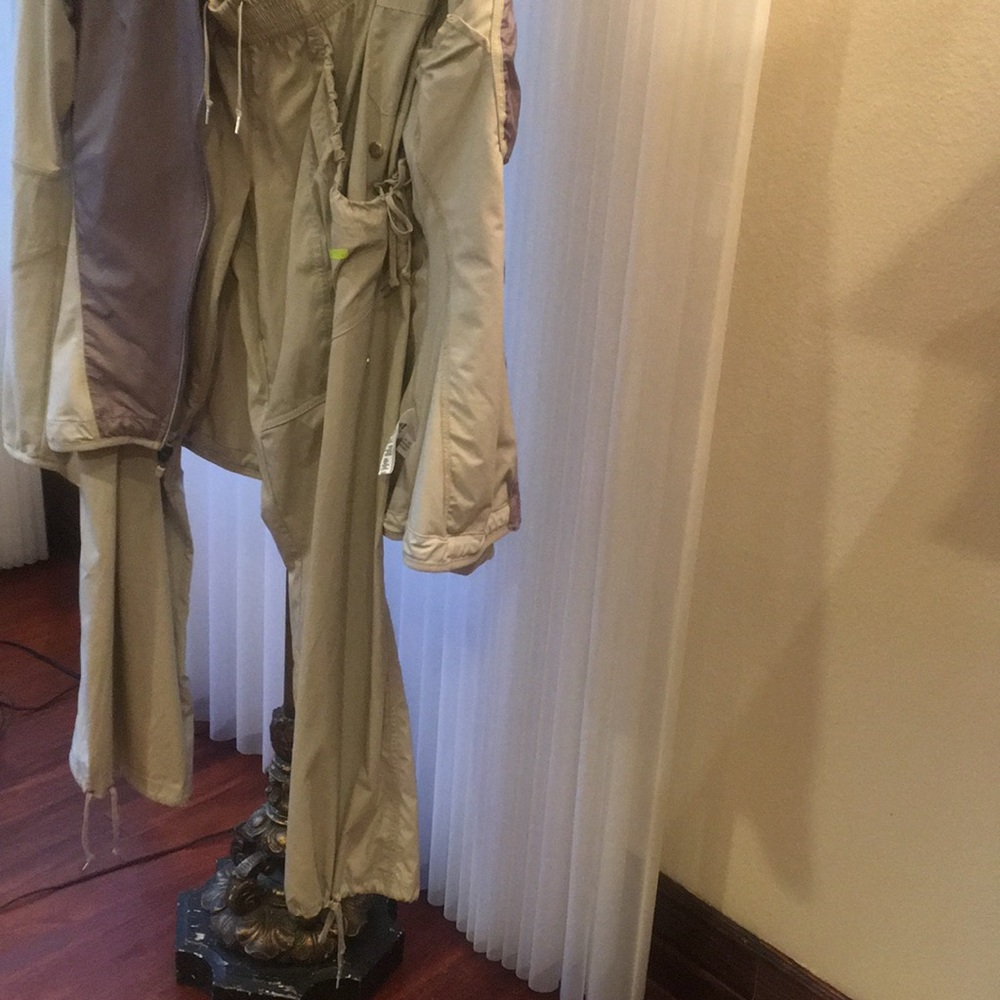 Jumpsuit - Picture 6 of 8